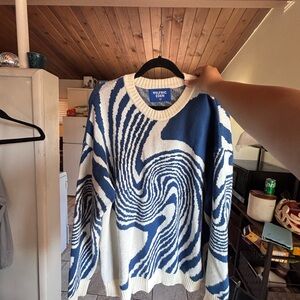 Aelfric Eden Blue and White Crewneck Sweater with Abstract Swirl Design